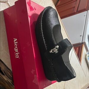 Alegria Black Textured Mary Jane with Silver Accent